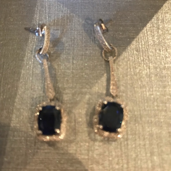 Zales blue sapphire pendant and earrings - Picture 3 of 5